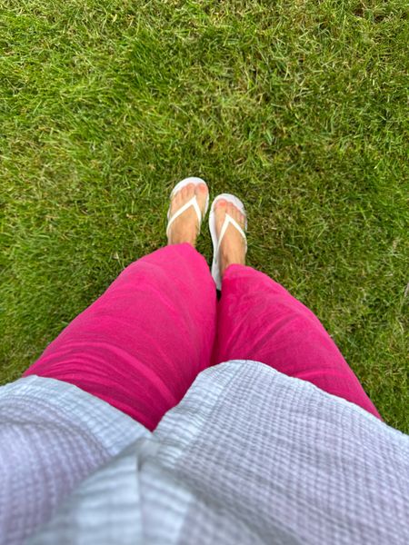 Light and loose clothing for a late spring day. These Fit Flop flip flops are very comfortable !

#LTKOver40 #LTKShoeCrush #LTKSeasonal