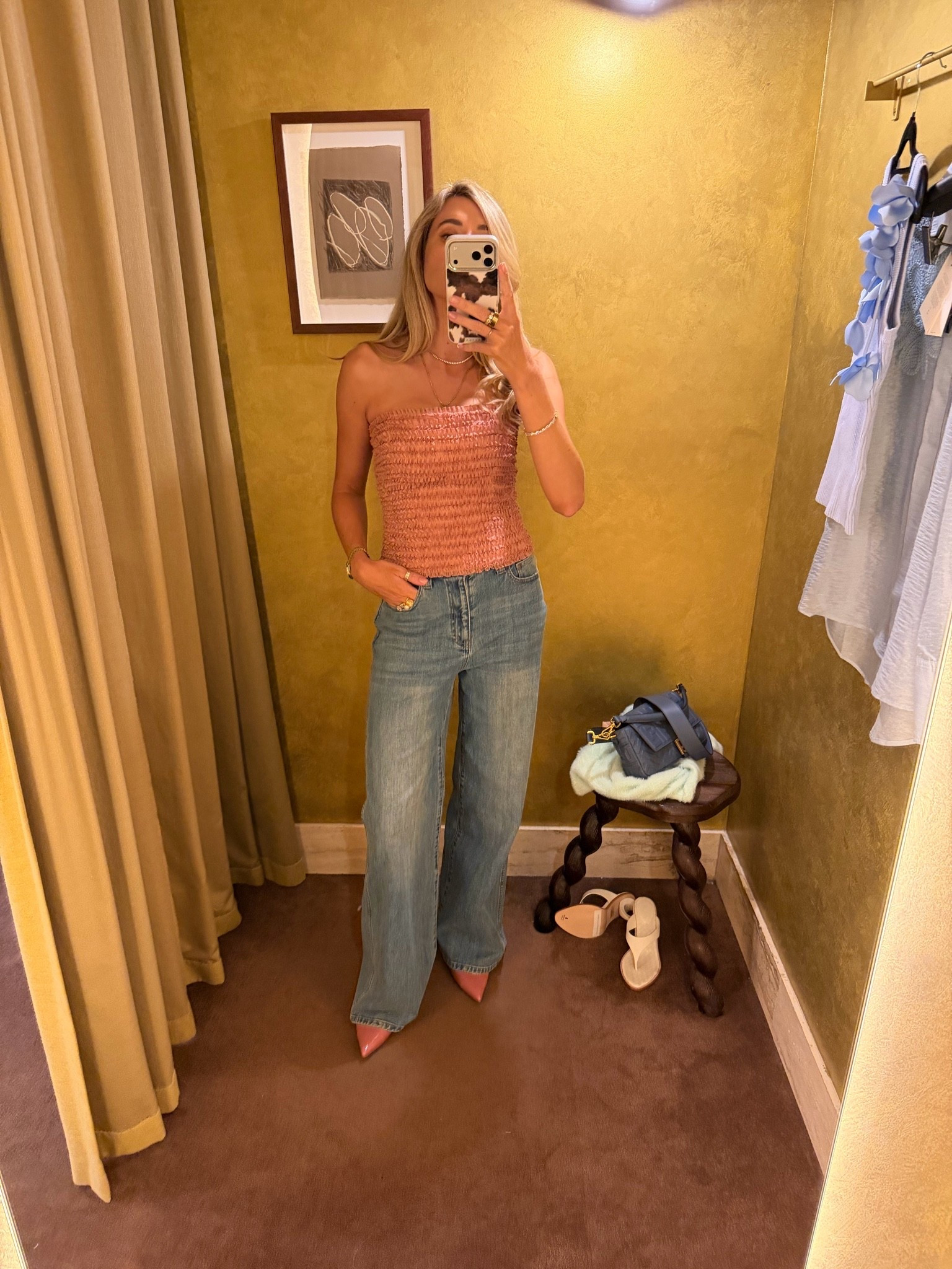 I dropped into Aje yesterday to pickup a shirt and their sale was too good. I ended up getting this top. Perfect with jeans

Wearing Hansen and Gretel jeans size 26
Top size 8

#LTKdatenight #LTKjeans #LTKstyletip