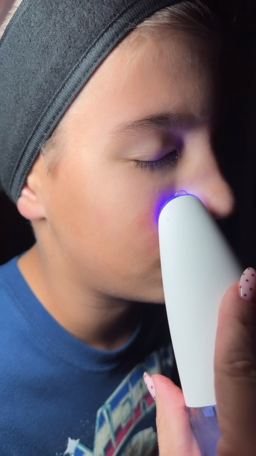 Using this tool once a week on my 10 year olds face to get rid of blackheads and dirt build up. It’s so hydrating and helps clean it out all at the same time! 

#beautybio
#athomeskincare
#facial
#hydrafacial
#skincare

#LTKBeauty #LTKGiftGuide #LTKselfcare