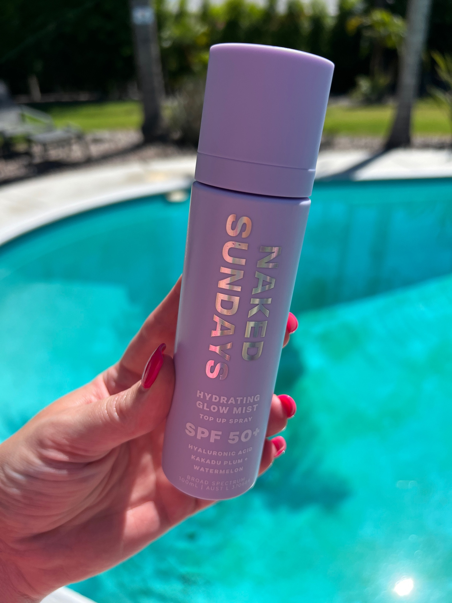 Current obsession for resetting my SPF especially over makeup!

Sunscreen
Setting spray
Spf
Glowy
Dewy

#LTKFind #LTKunder50 #LTKswim