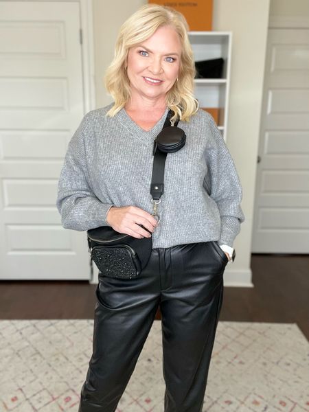 Elevated casual with items from Walmart!
#falloutfit
#walmart
#sweaters
#crossbody
#casualstyle
#affordablestyle
#sneakers
#over50fashion
#fashionover40
#stevemadden

#LTKunder50 #LTKstyletip #LTKSeasonal