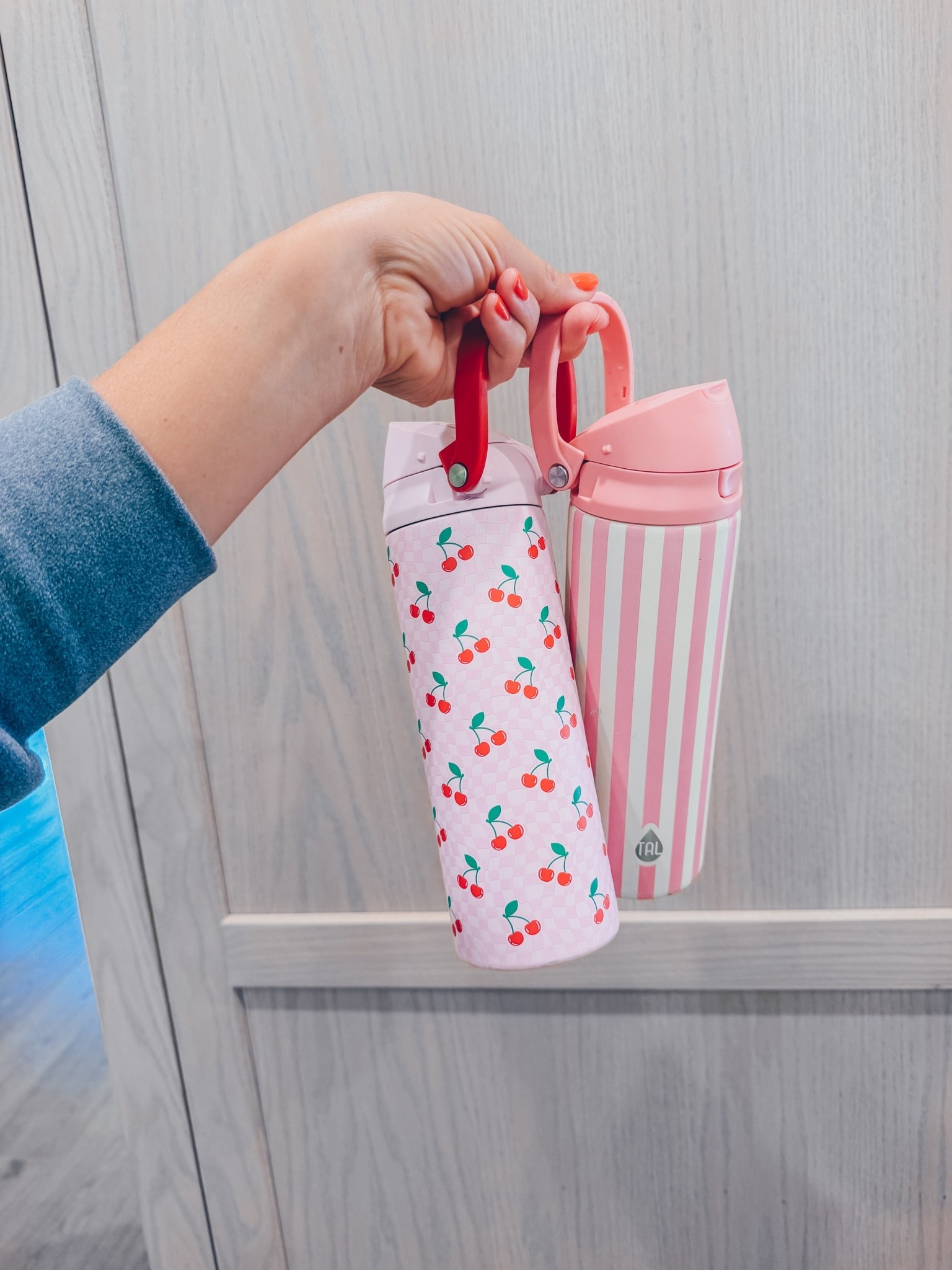 Back to school water bottles for $13 // perfect for gymnastics soccer and school