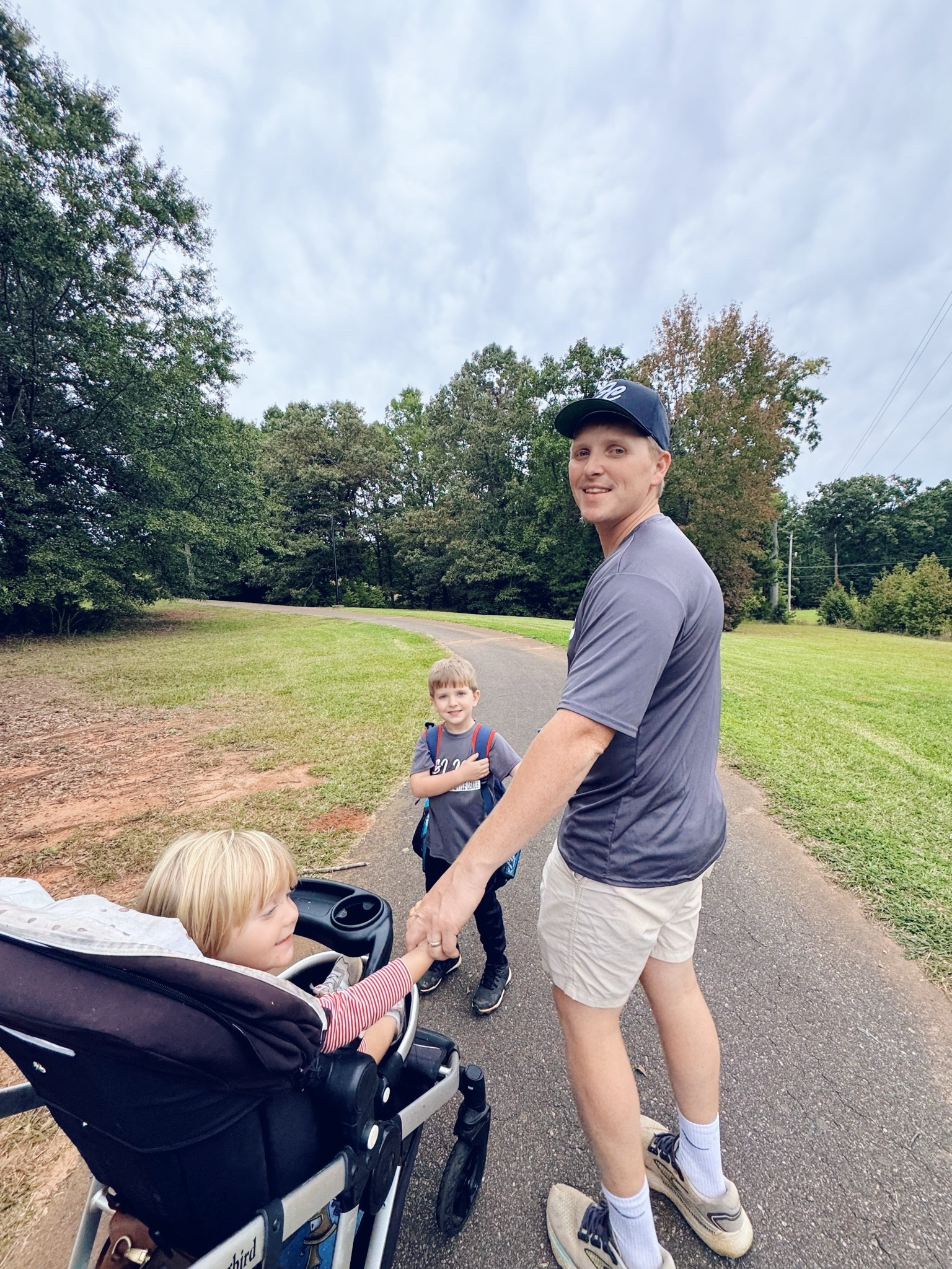 Friday nights 🧢⚾️ out on the ballfield 🏟️  are our favorite!! 🤩