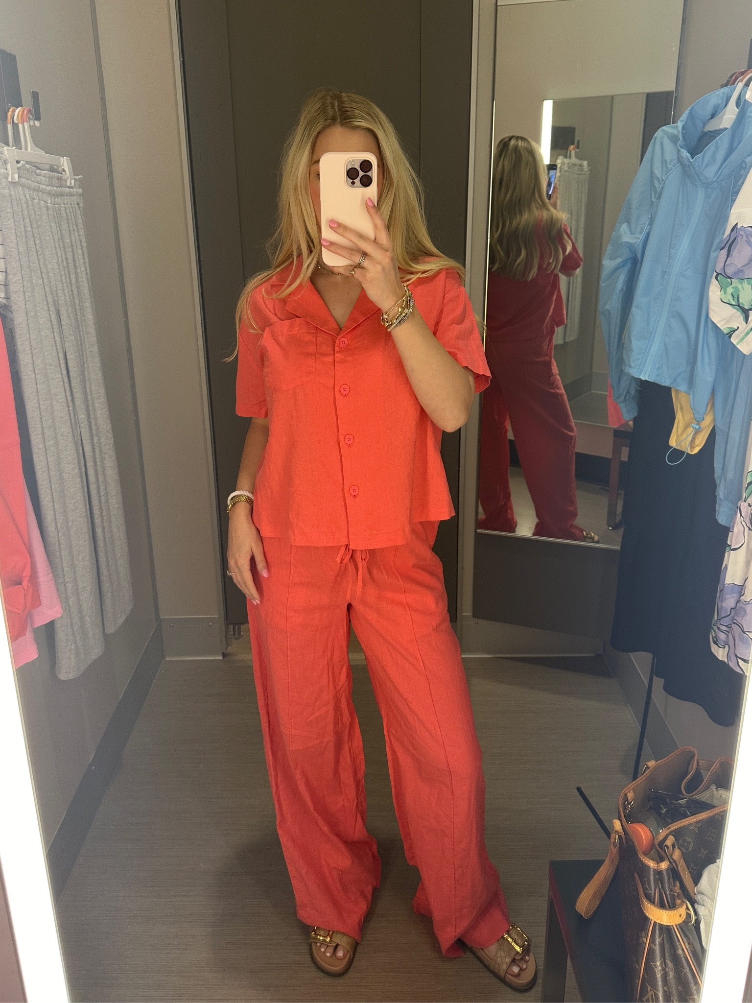 So obsessed! This coral color is prettier in person too!!!!! 

#LTKbeauty #LTKsalealert #LTKbump