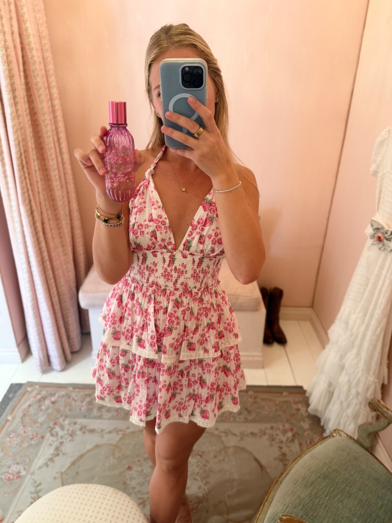 New @ LSF!


Fragrance
Perfume
Body mist
Floral dress
Pink dress
Pink floral
Short dress
Short pink dress
Pink mini dress
Mini dress
Ruffle dress
Halter dress
Vneck dress
Love shack fancy
LoveShackFancy
Girly dress
Girly style
Preppy dress
Preppy outfit
Preppy style
Summer outfit
Summer style
Fun dress

#LTKStyleTip