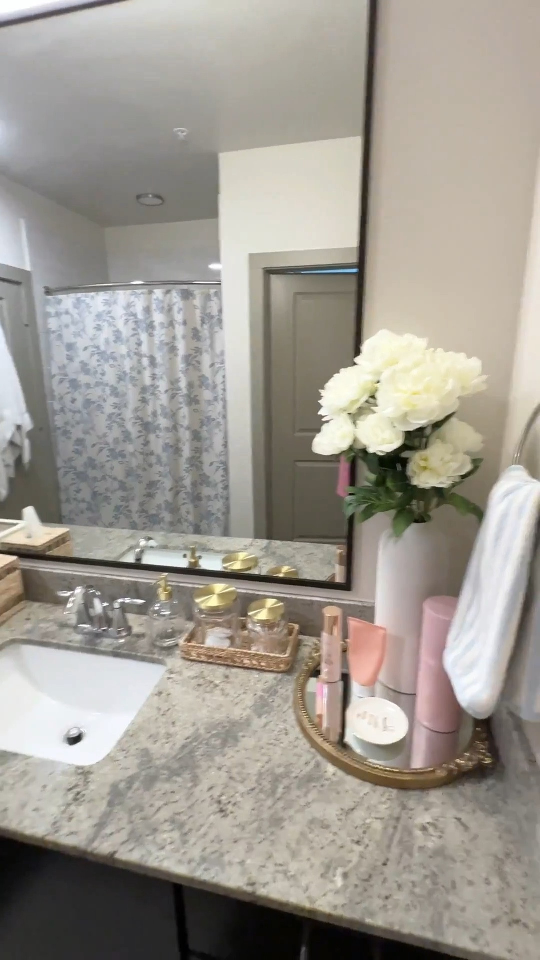 My Grandmillennial bathroom 🩵 The style of our apartment is definitely more modern and masculine, but I still wanted to decorate it in a classy Grandmillennial style.

#LTKFindsUnder50 #LTKFindsUnder100 #LTKHome