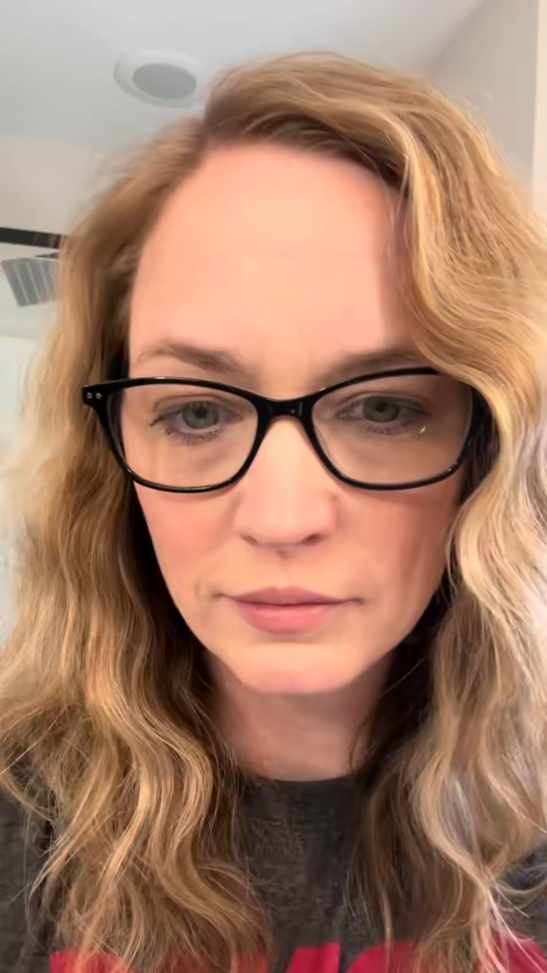 Easy, simple and fun hairstyle for moms

#LTKBeauty #LTKCyberWeek #LTKSaleAlert