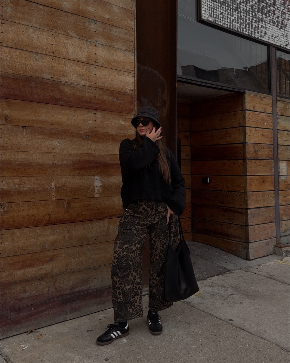 back again with these cutie Amazon cheetah pants 🖤🐆 

true some of the comfiest pants I own + they come in a wide leg version for my anti-barrel jean girlies! & they’re on sale for Black Friday 🙌🏼

#momfashion #momstyle #easyoutfitideas #stylingtips #ootdinspiration #citymom #outfitoftheday #toddlermom #midsizemom #dailyoutfitinspo #momsofinstagram #momswithstyle #amazonfinds #amazonfashion #falloutfits #falltrends #pinterestinspired #pinterestgirl #coolmomstyle 

#LTKSaleAlert #LTKStyleTip #LTKMidsize