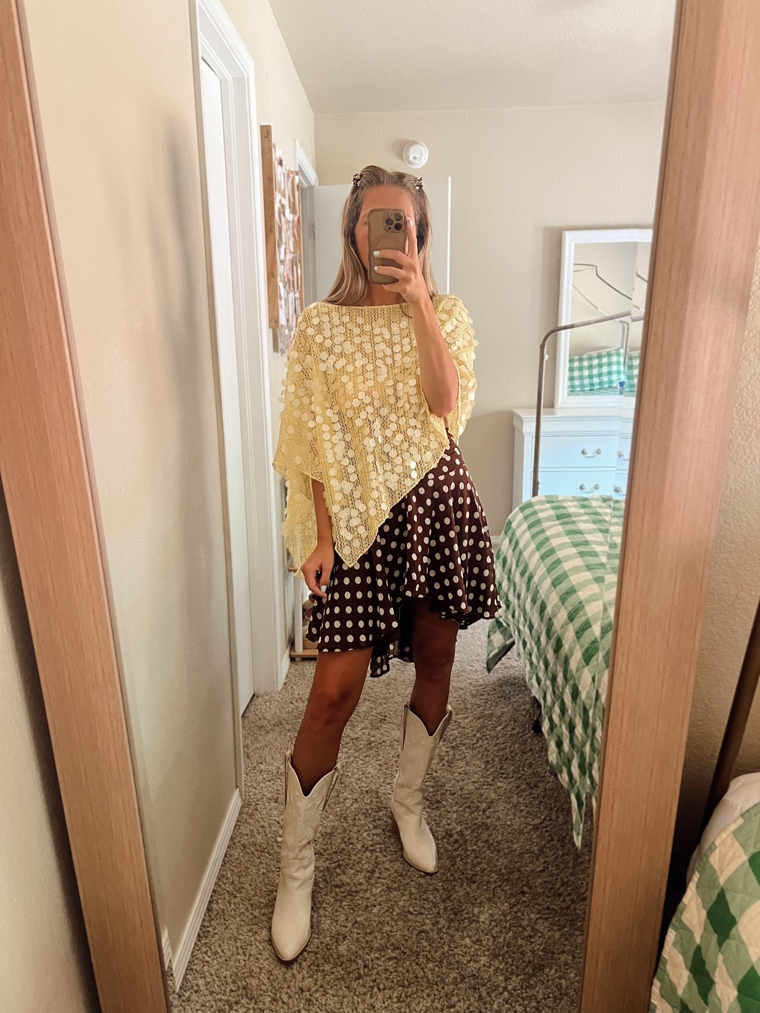 Sequins and polka dots?! Absolutely 💯 #polkadot #sequin #poncho

#LTKootd #LTKgrwm #LTKdayinmylife