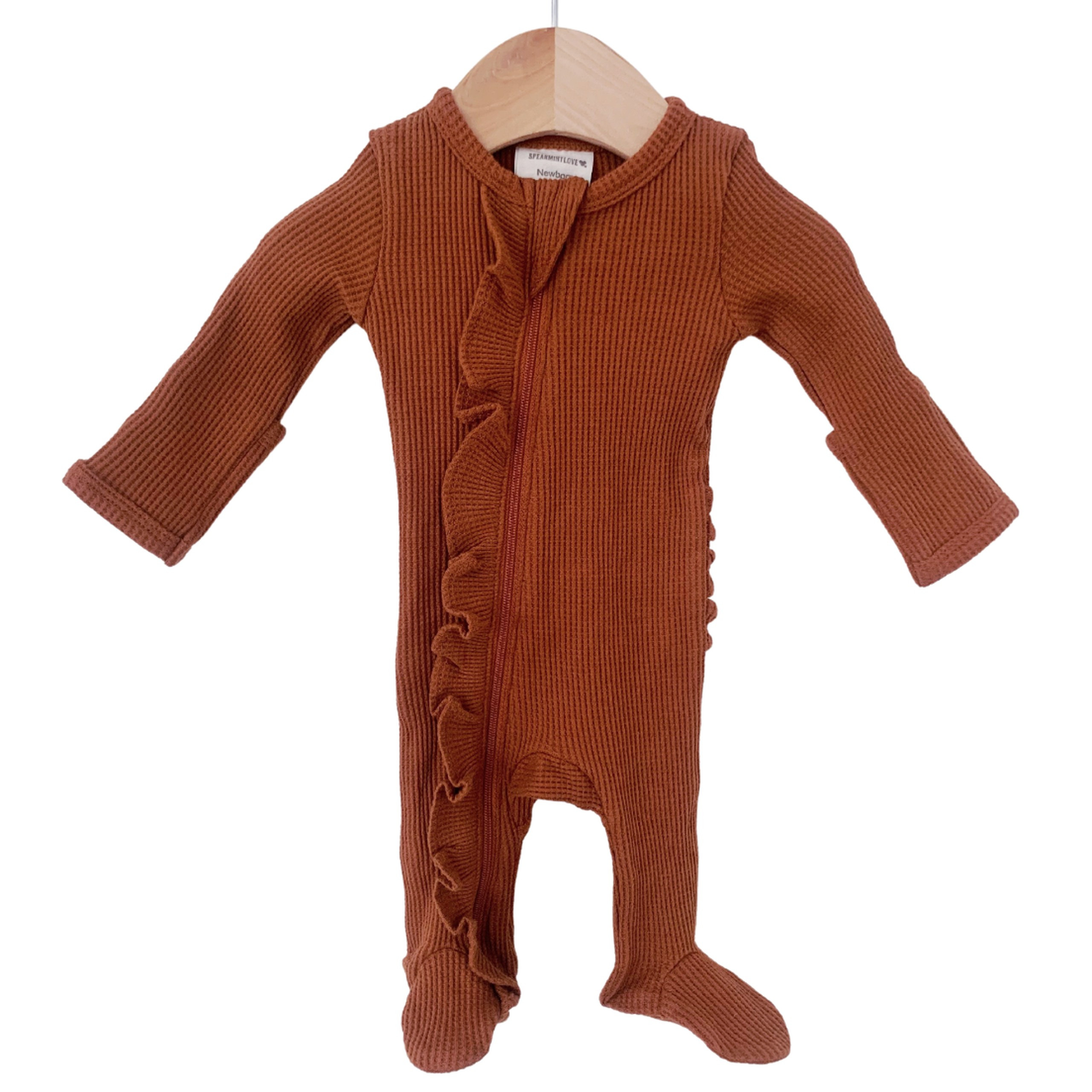 Organic Waffle Ruffle Zip Footie, Caramel | SpearmintLOVE