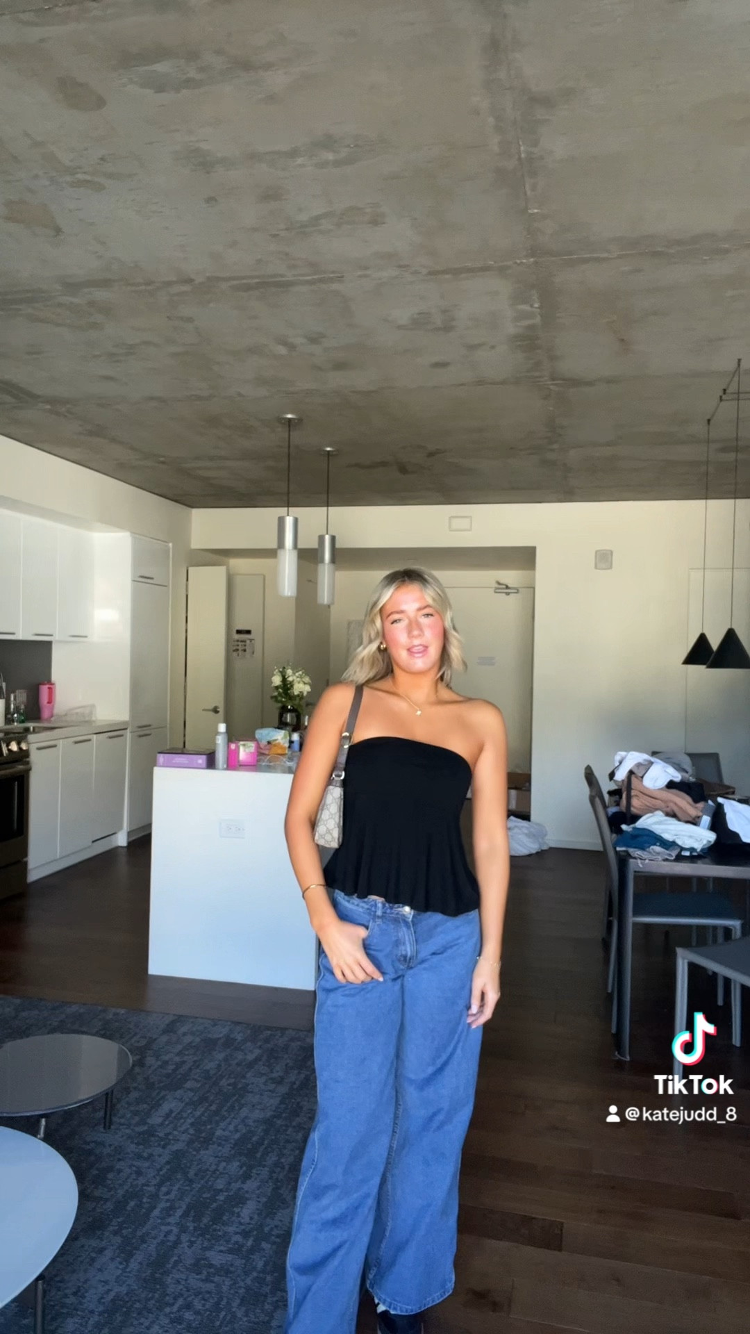 Shopping outfit 🙏🏽

#LTKFindsUnder100 #LTKStyleTip #LTKGiftGuide