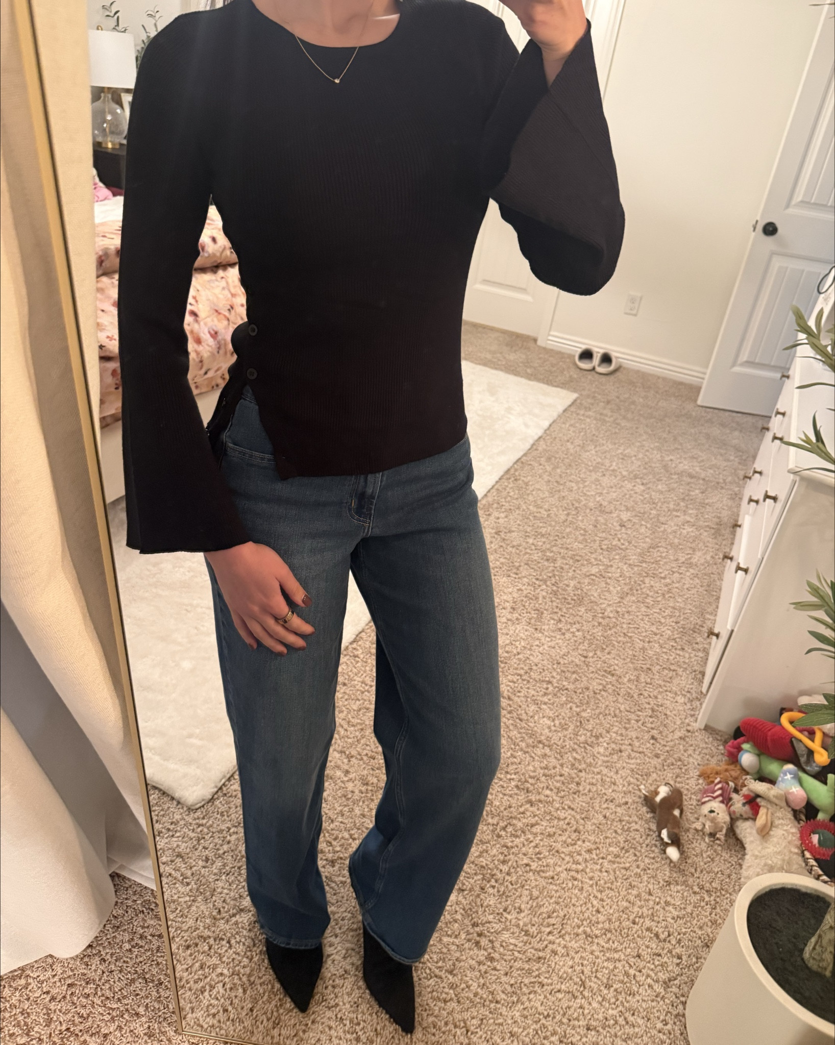 🖤
Top:small
Jeans: 4
Shoes: half size up (I always do a half size up for booties)

#LTKootd