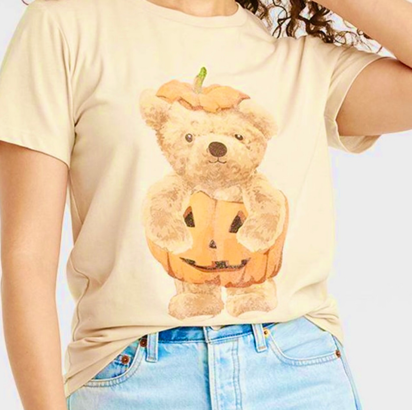 Cute t-shirt in beige with teddy bear pumpkin graphic 

•	Made of midweight fabric for comfort
•	Features a classic crewneck and short sleeves
•	Machine wash and tumble dry for easy care

#LTKSeasonal #LTKPlusSize #LTKMidsize