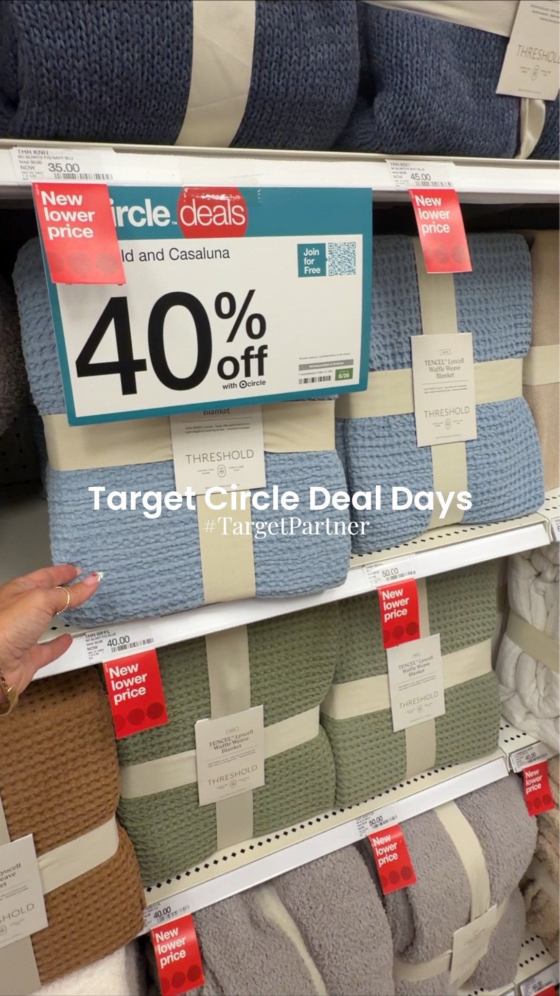 Target Circle Deal Days are almost over!! Take advantage asap!! Beat the rush for back to college shopping!! 
40% off Threshold & Casaluna bedding and blankets!!!!
#TargetPartner #ad @Target

#LTKSaleAlert #LTKKids