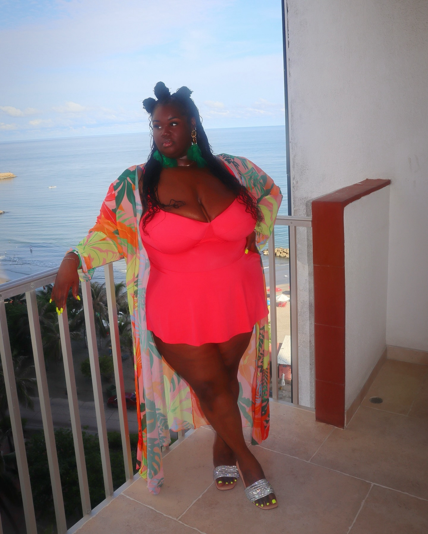 Put that sh*t on ladies.

Outfit Deets
Slides/Swimsuit: @sheincurve @sheincurve 
Earrings/Coverup: @sheinofficial @sheinofficial 

#plussizeswimwear #vacationmode #cartagenacolombia #travelingwhileblack #celebratemysize