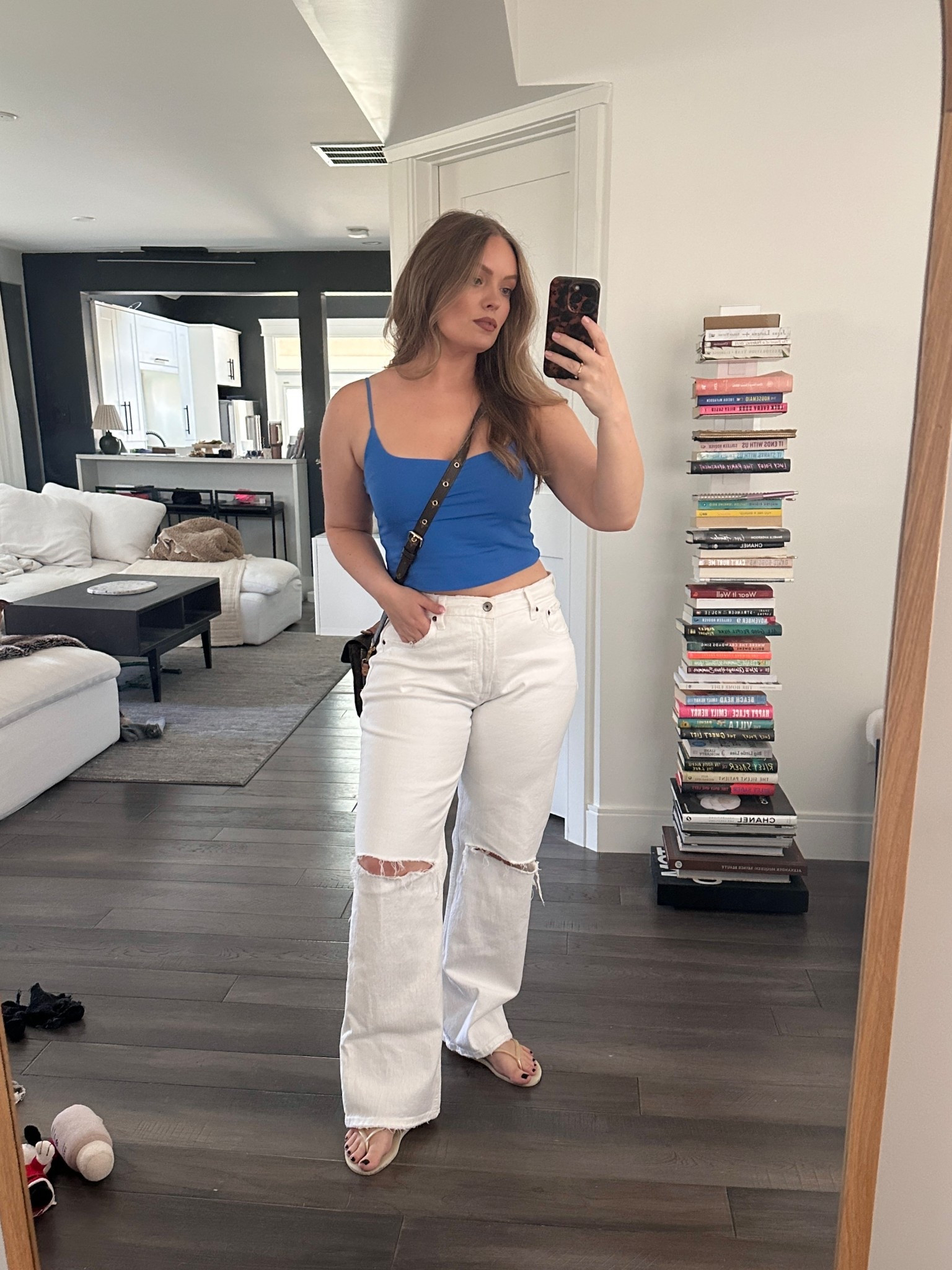 Comfy summer ootd 💙 tank size M, jeans size 6

#LTKPetite #LTKStyleTip #LTKSeasonal