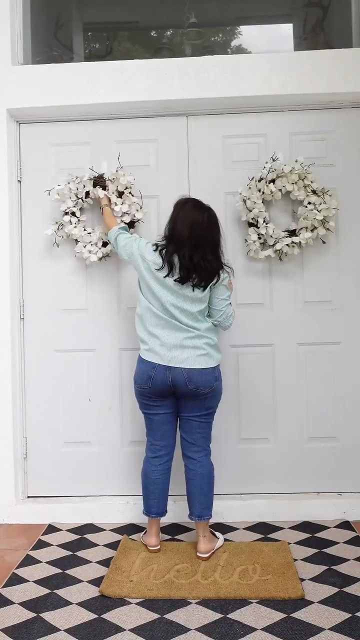 a little porch refresh for spring 🌸 I love how this checkered rug turned out 

links in my ltk and amz sf

#frontporch #frontporchdecor #springdecor #springdecorating