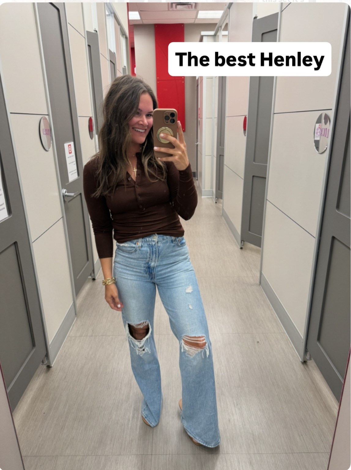 A good basic Henley makes every outfit easier 🤎
This Target Henley paired with jeans is comfy, flattering, and perfect for everyday wear — simple, timeless, and affordable.


#TargetStyle #HenleyTop #CasualOutfits #EverydayFashion #AffordableStyle

#LTKootd #LTKFindsUnder50 #LTKgrwm