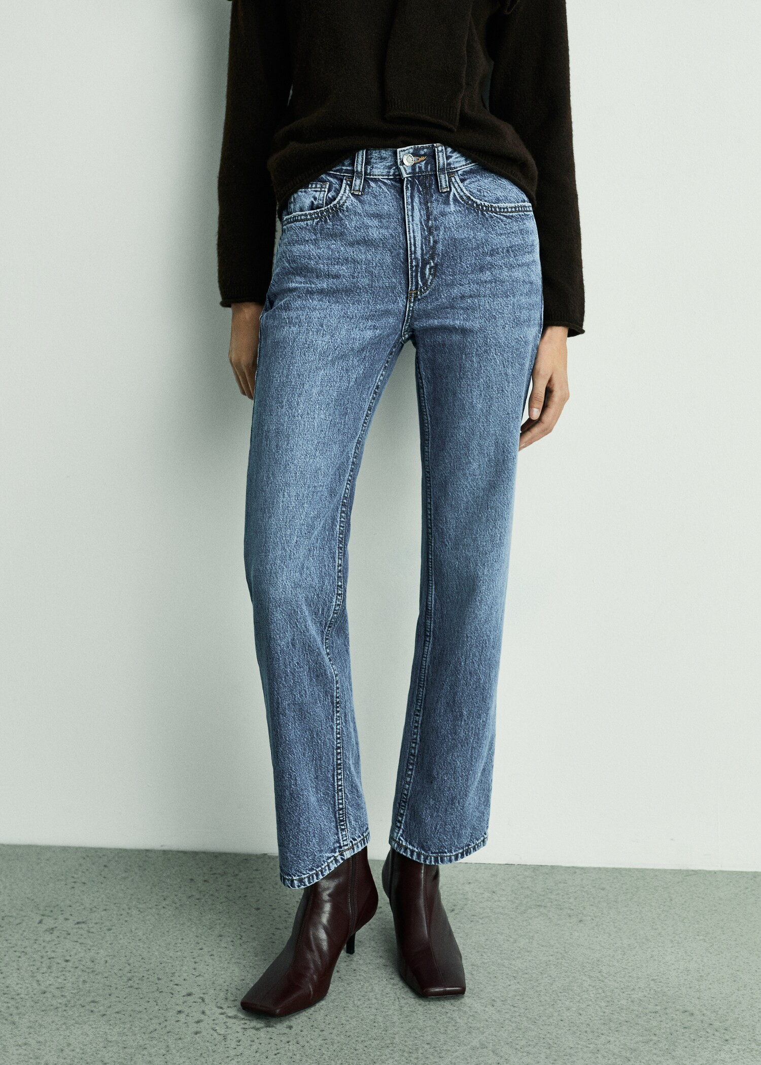 Matilda medium-rise straight-fit jeans - Women | MANGO United Kingdom | MANGO (UK)