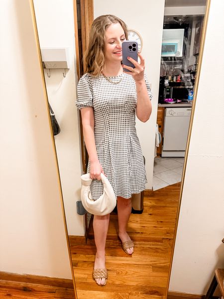 Gingham puff sleeve shift dress - Wearing an XS

Wedding guest dress, Easter dress, Work dress

#LTKfindsunder100 #LTKworkwear #LTKwedding