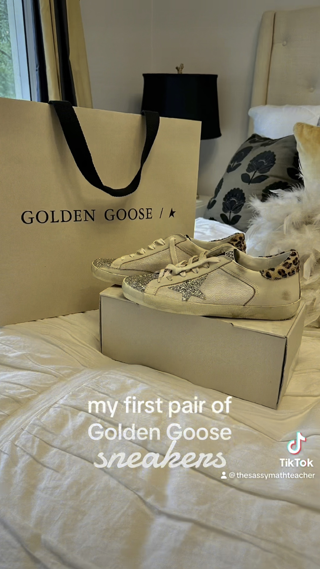 My first pair of Golden Goose sneakers - I’m in love! Size 39 for my wide feet 😊