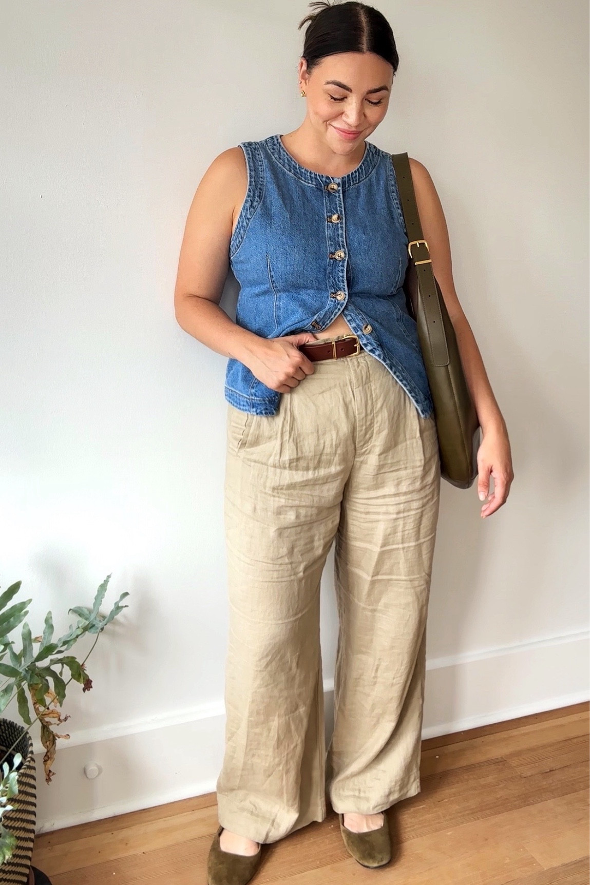 These linen pants have been used so much all summer, I love a trouser pant but these come without the heat since their linen. I’ll definitely be transitioning into fall with them too😎

#LTKMidsize