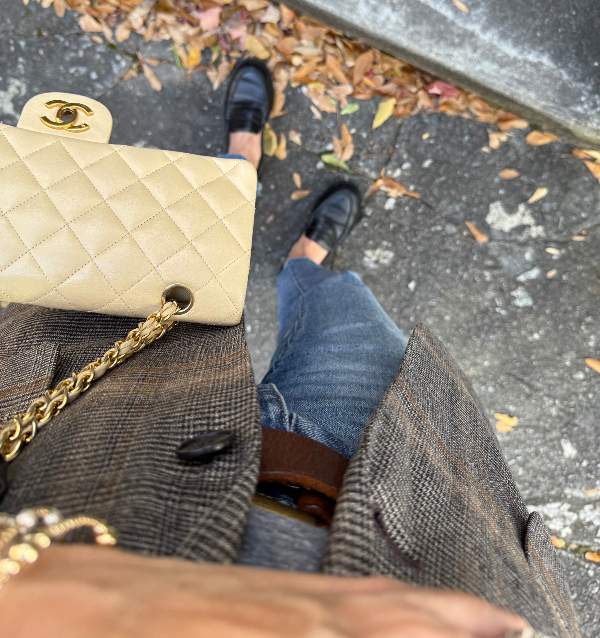 Gorgeous fall day… lunched with a wonderful friend, walked home in the sunshine. Casually chic outfit with low rise jeans + a modern plaid blazer paired with loafers + a classic bag. Feeling very grateful and blessed to be alive. 

#LTKStyleTip #LTKShoeCrush #LTKdayinmylife