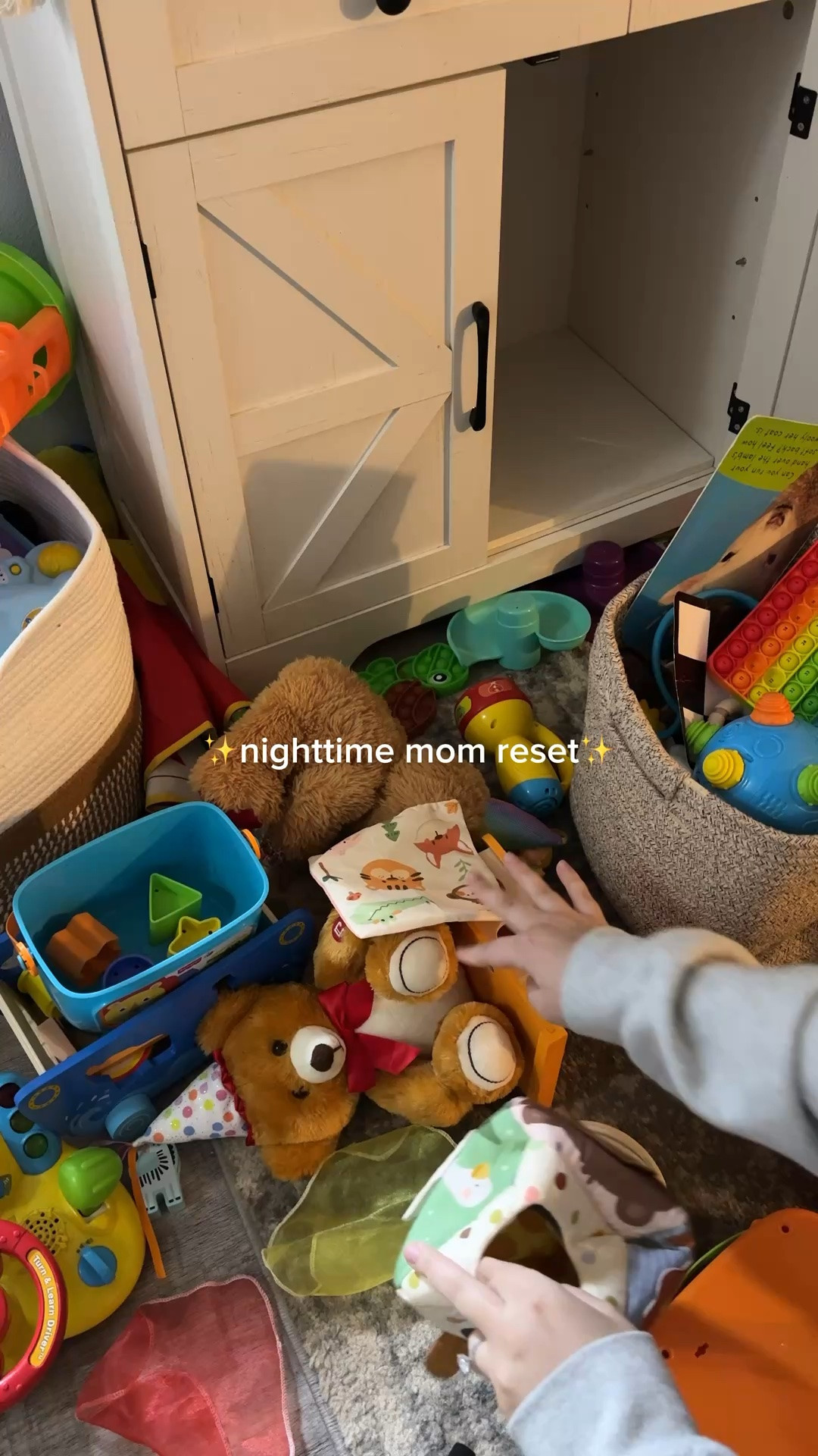 use code julieD8 for a discount on the momcozy D8 bottle washer!! #nightreset #momreset #bottlewashing #productivevlog 

https://cozy.top/8QLwniMt