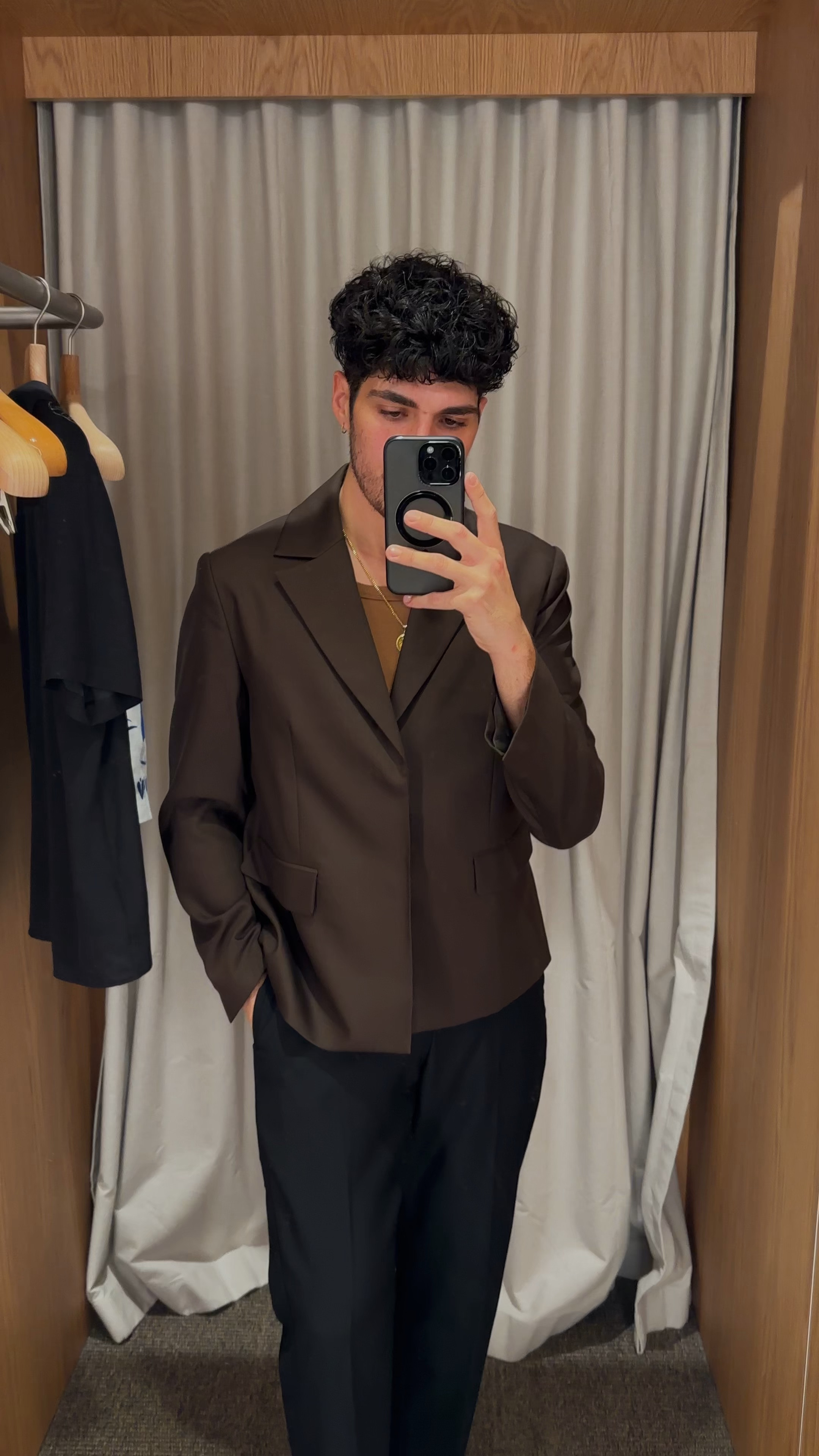 New season from Venroy. Love the details on their brown blazer.

#LTKmens #LTKwinter #LTKaustralia