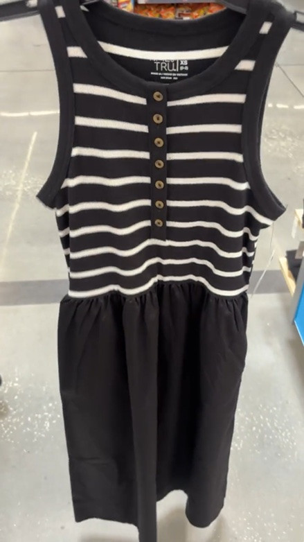The stripes + button detail 😍 such an easy everyday dress!!

Vacation, dress, summer, spring, outfit

#LTKootd #LTKSeasonal #LTKMidsize