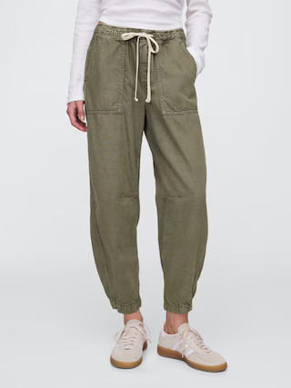 Mid Rise Pull-On Soft Barrel Jeans | Gap Factory