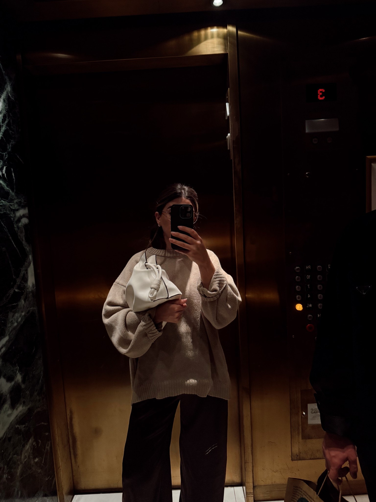 How to Style Silk Pants for a Quiet-Luxury Fall Look

#LTKPetite #LTKHome #LTKActive