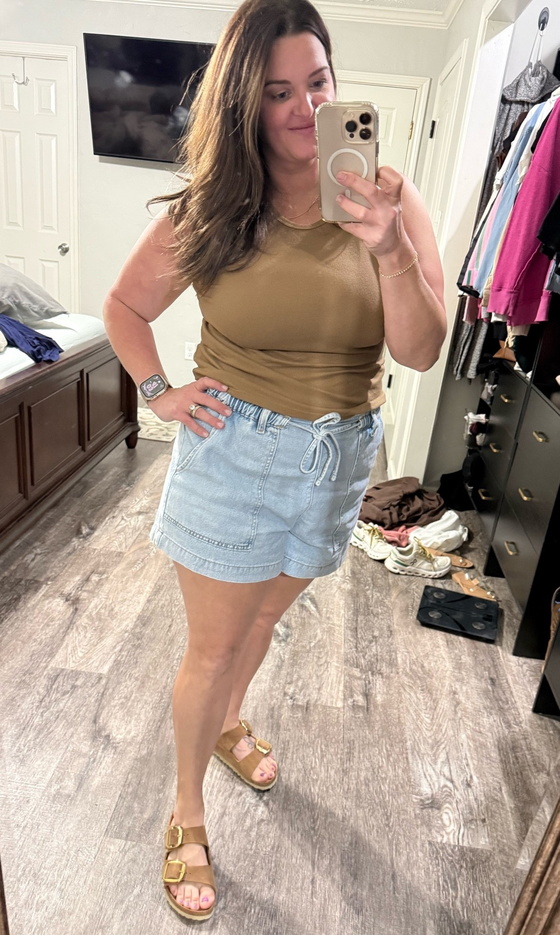 Simple mom OOTD

top: XL
Bottoms: LG

#LTKootd #LTKdayinmylife