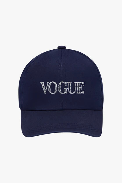Cappellino VOGUE Handcraft Edition blu notte con logo ricamato | VOGUE Italy
