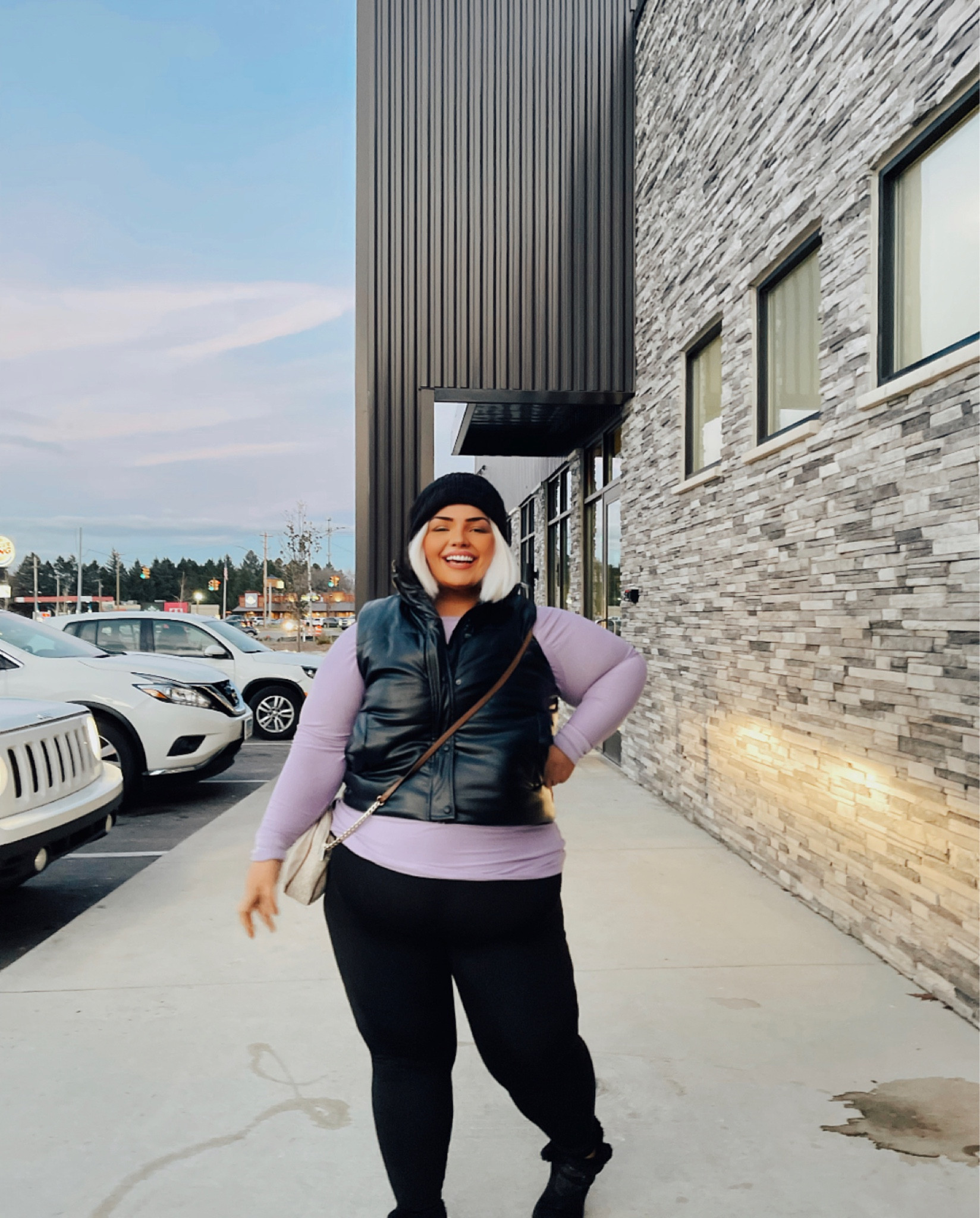 Coffee girl next door 🧋🕶️



#LTKGiftGuide #LTKxAF #LTKcurves