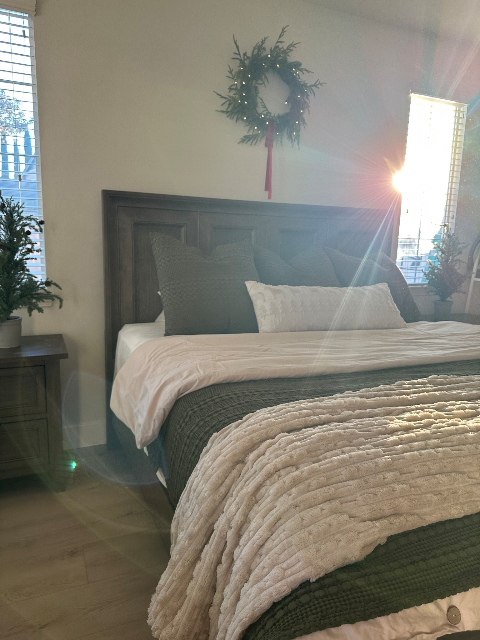 A little Christmas-y makeover for the primary bedroom 🎄 

#LTKSeasonal #LTKHome #LTKHoliday