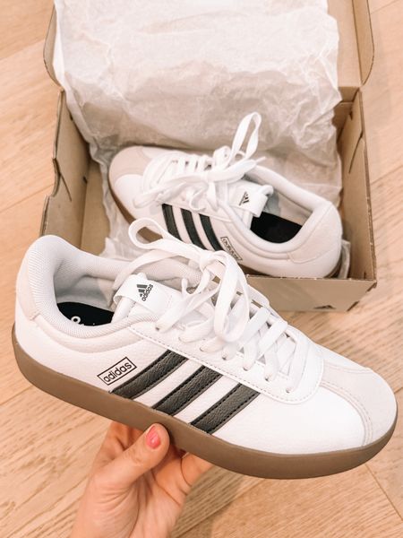 Just got these adidas court sneakers in and I’m so obsessed!! Going to be a go to for summer walks! 

#LTKFitness #LTKSeasonal #LTKShoeCrush
