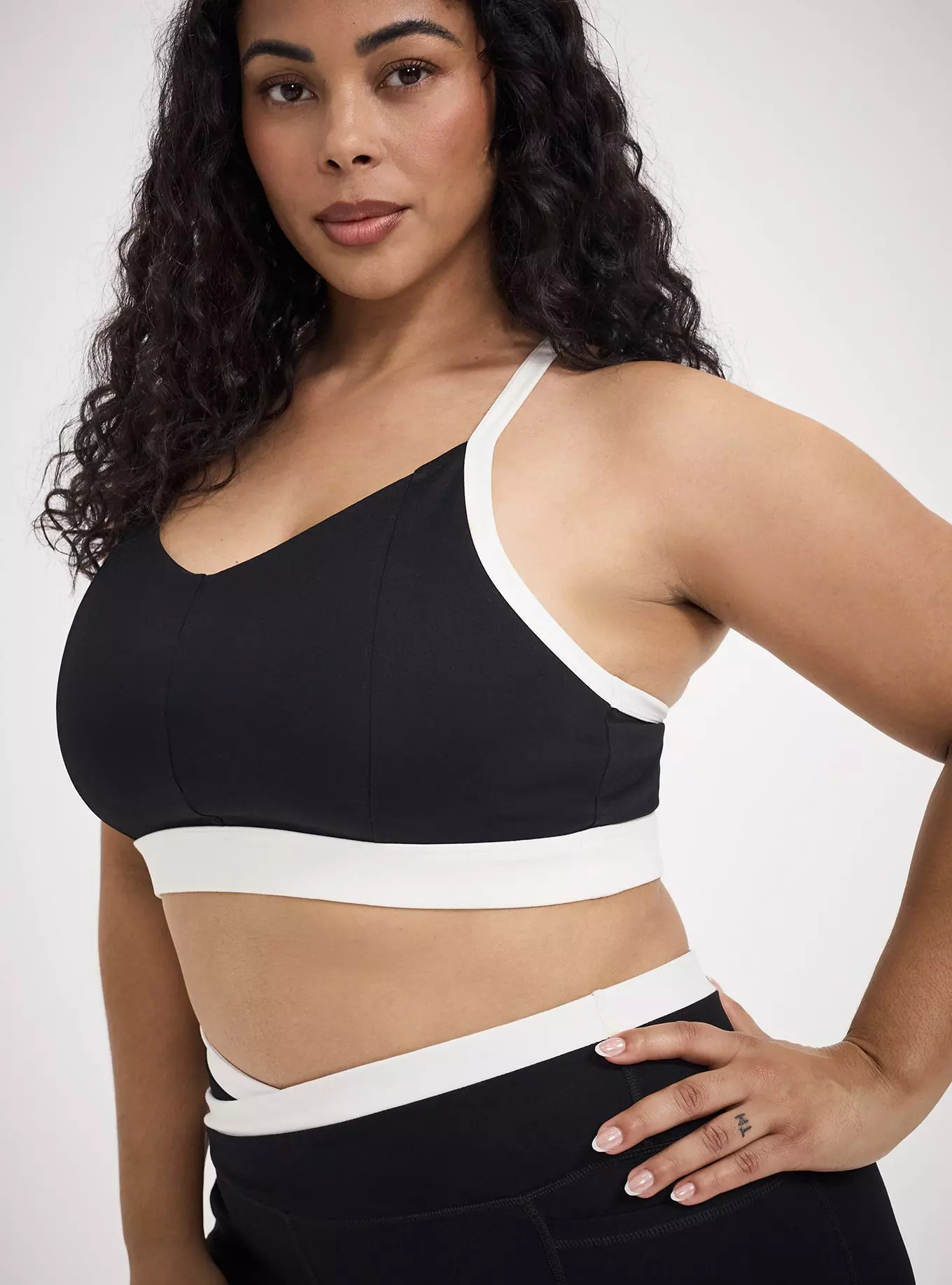 TRU Performance Core Active Sports Bra with Piping | Torrid (US & Canada)