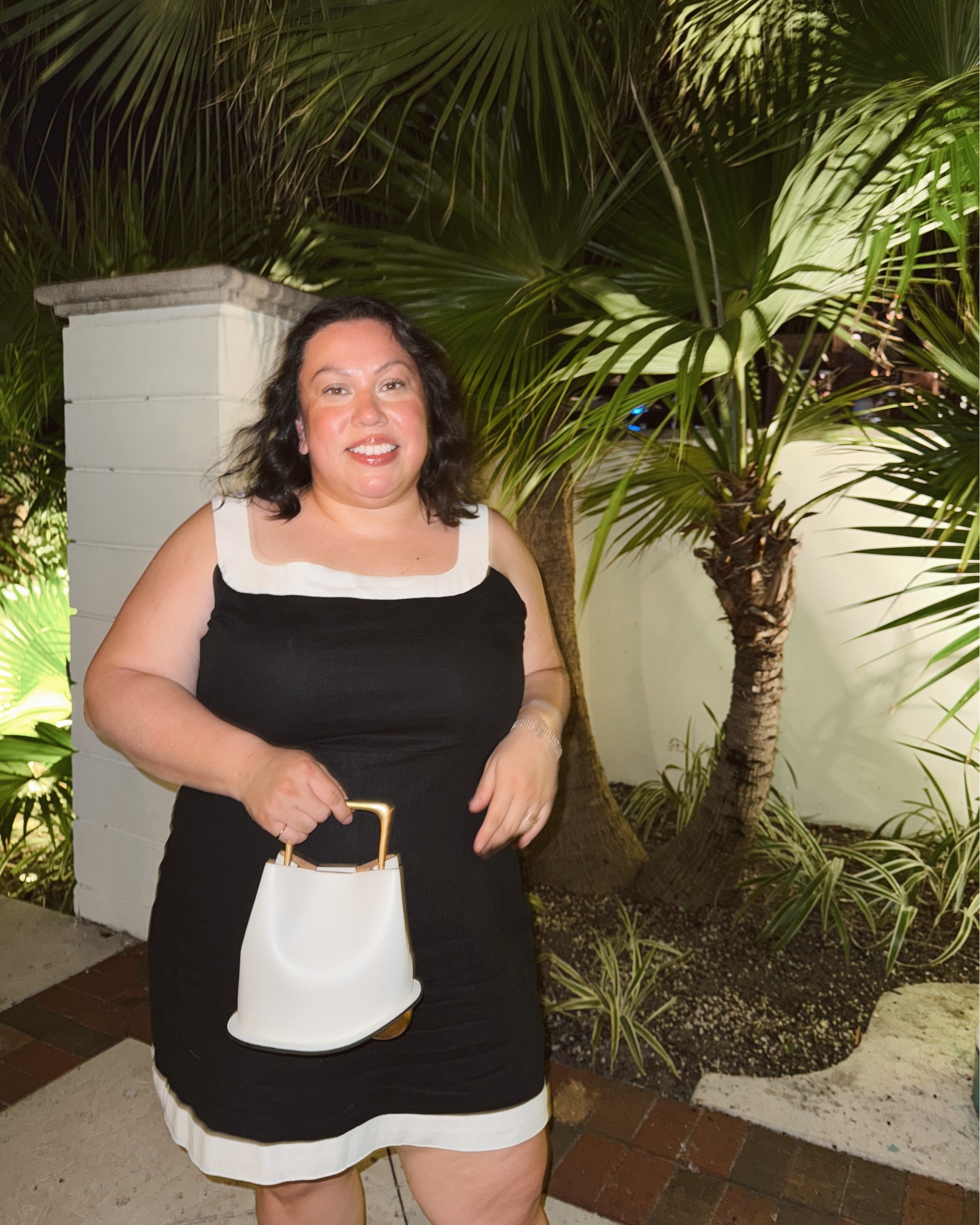 The perfect $35 summer dress! The solid black has all sizes available. Linking the beige and a similar b&w dress also on sale! 



Summer outfit, summer dress, vacation clothes, vacation outfits, linen, plus size, sale, resort wearr

#LTKStyleTip #LTKFindsUnder50 #LTKSaleAlert