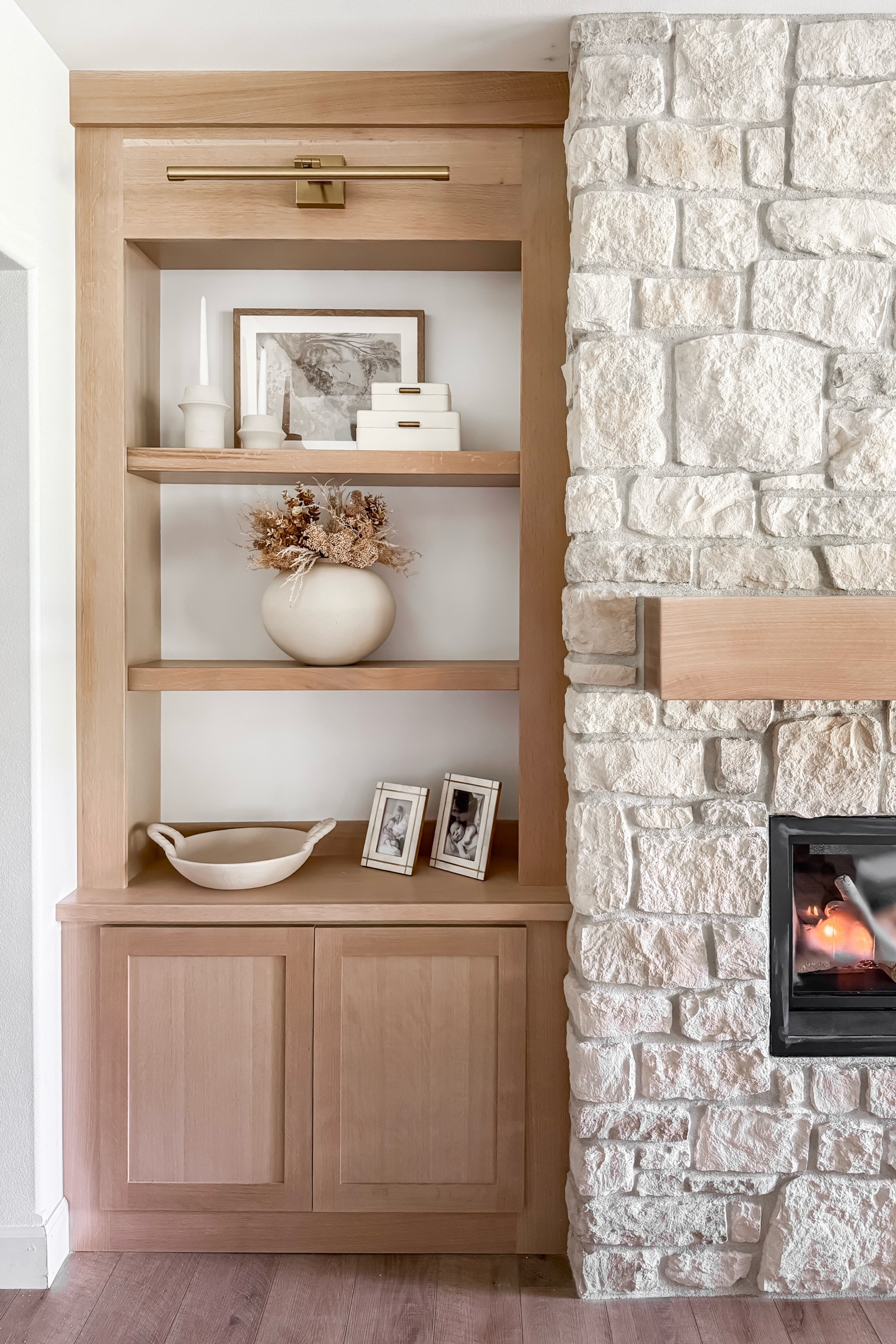 Cannot get over how amazing these built-ins look! We used the custom stain that I use on almost all white oak in our home and the cabin.

Home, home decor, modern home, neutral home, organic home, built ins, shelf decor, white oak, photo frames, faux florals, vase, living room inspo, home refresh

#LTKHome #LTKSeasonal #LTKSummerEdit