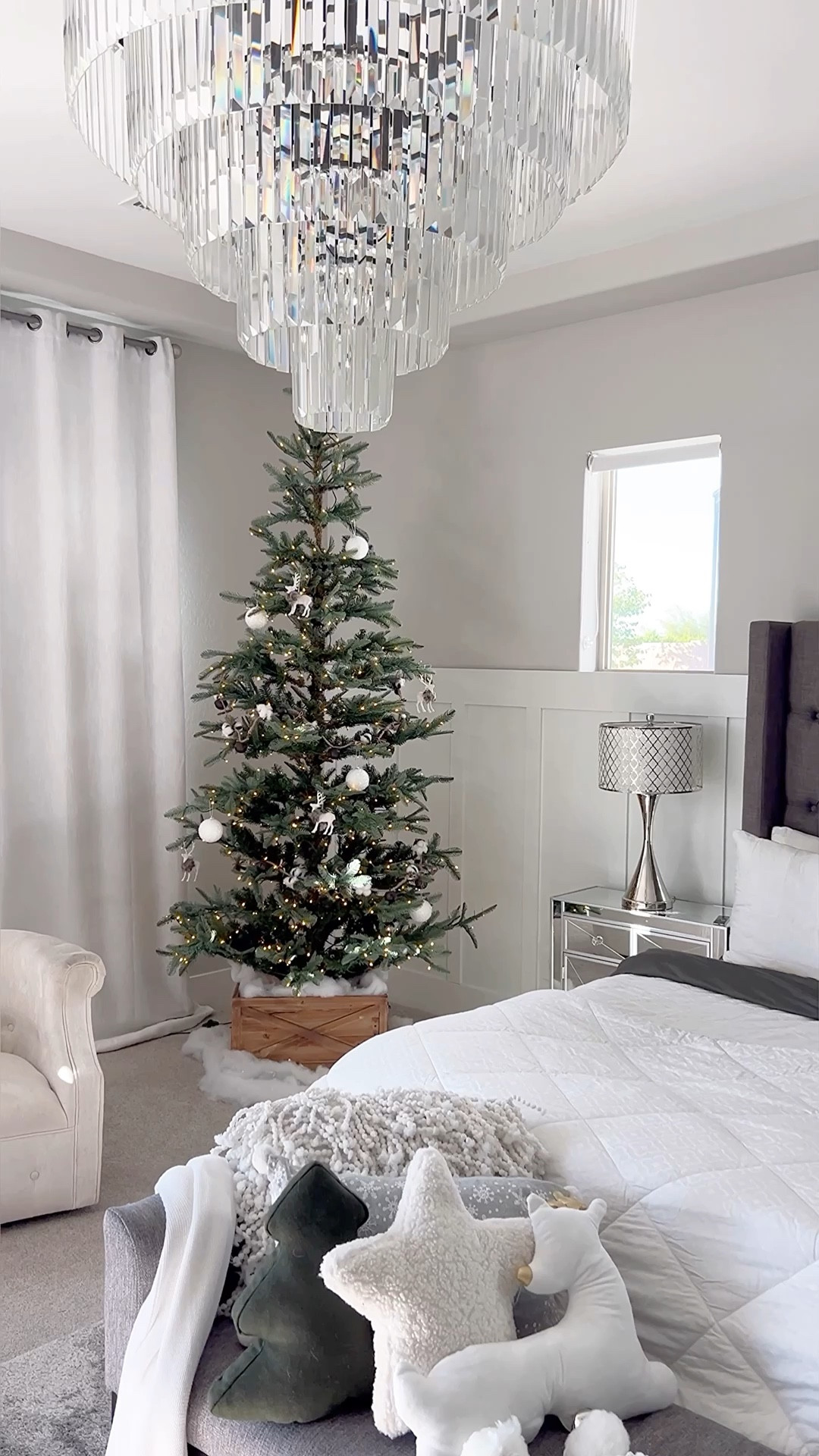 Take this as your sign to put a Christmas Tree in your bedroom!💫🎄The soft twinkling lights are so cozy and relaxing.

#LTKHoliday #LTKSeasonal #LTKHome