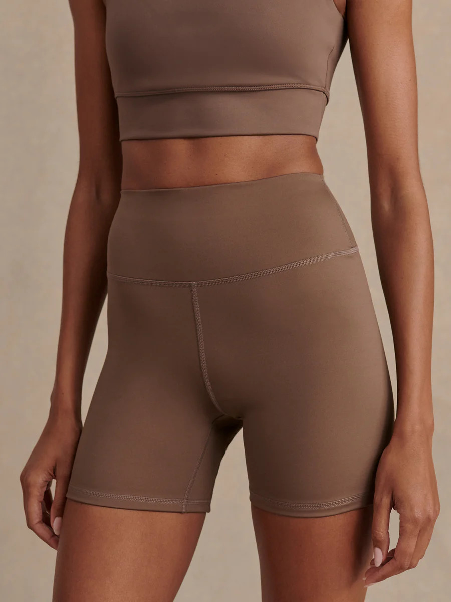 Assure High Rise Short 5 | Varley US | Varley US