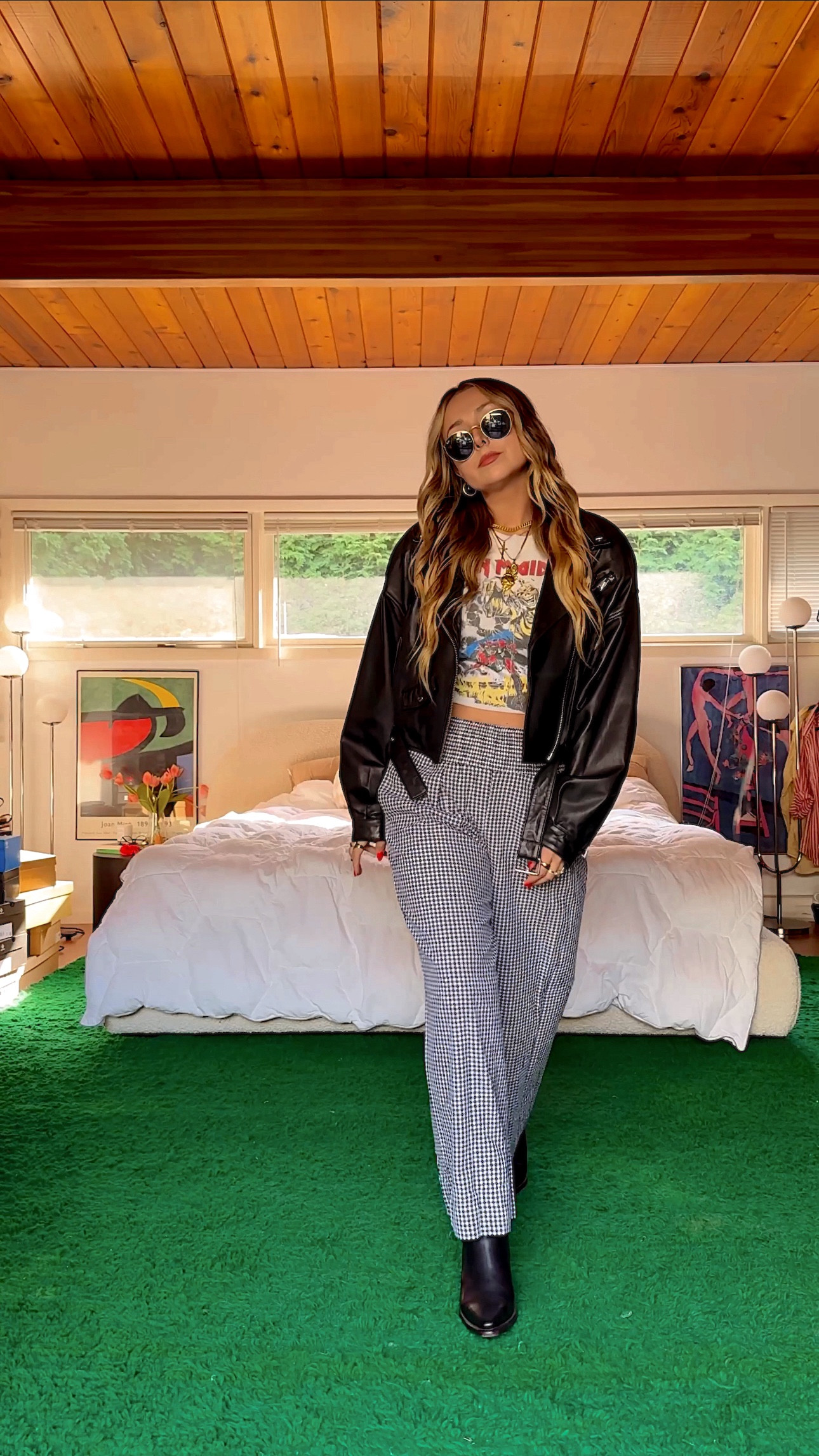 I’m wearing a size M and have a 28-29” waist and I’m 5’5



#LTKStyleTip #LTKSeasonal #LTKFindsUnder50