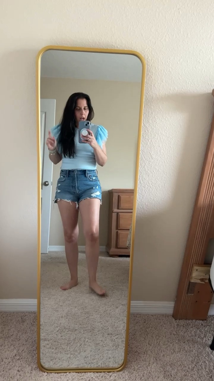 Ribbed comfortable top with dramatic sleeves 

#LTKstyletip #LTKworkwear #LTKSeasonal