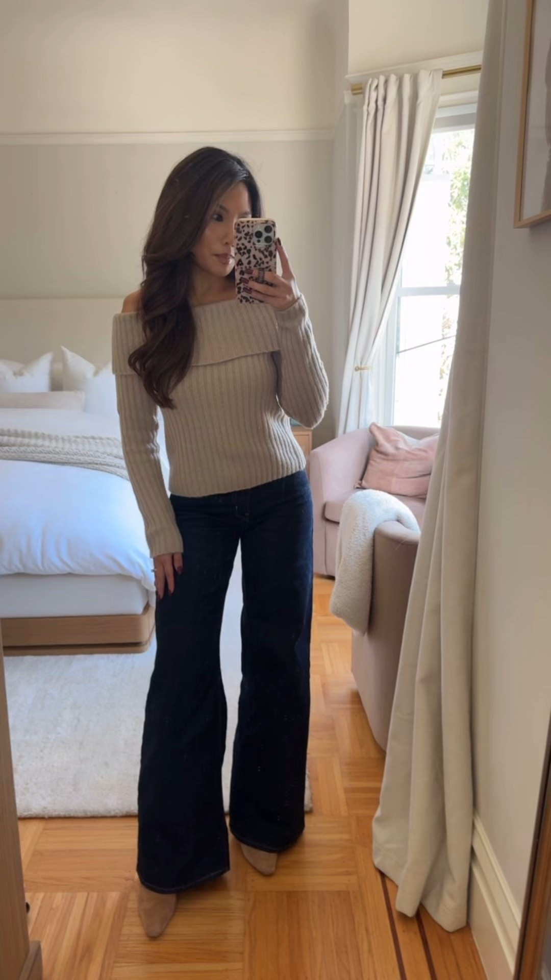What I wore for the virtual LTK panel today! Kept it cozy with this off the shoulder sweater :) this would be perfect for an easy Thanksgiving outfit!

Sizing:
Sweater - tts, xs
Jeans - tts, 25 (I do need a bootie with these for the length)
Booties - sized up 1/2 size 

#LTKPetite #LTKFindsUnder100