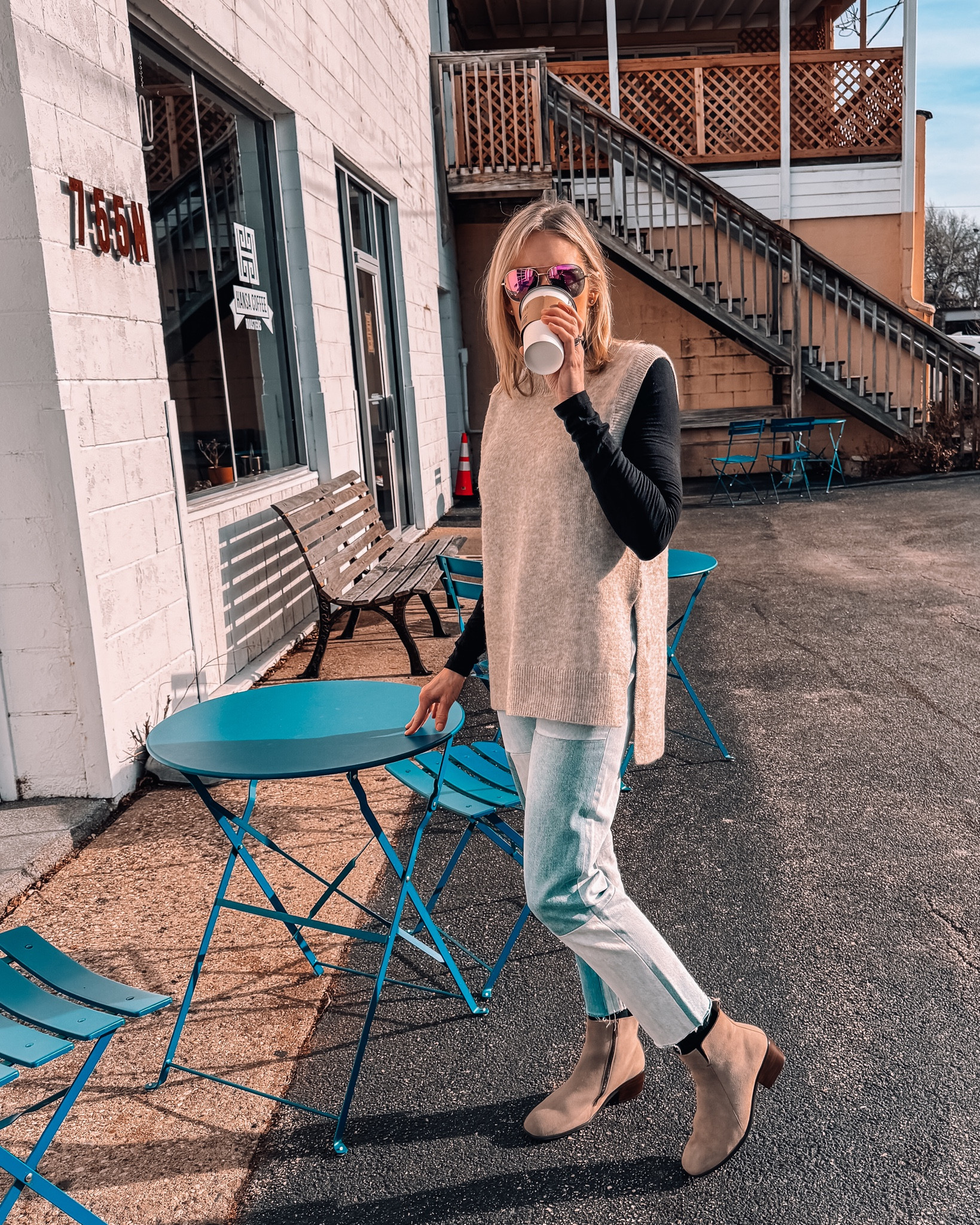 Casual everyday outfit. 