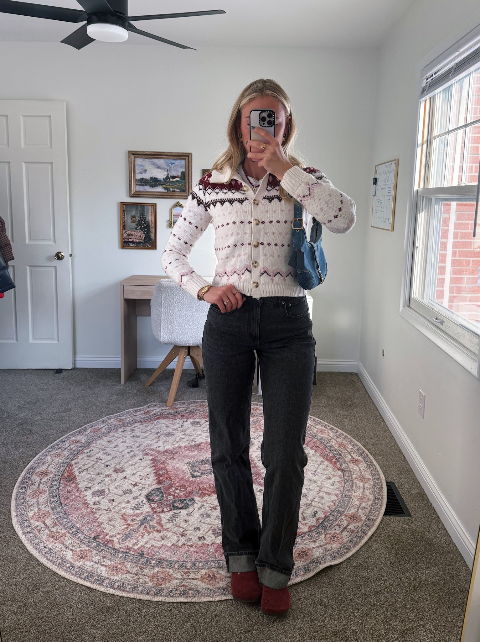 Dinner fit! Small in the sweater & 26L in the jeans 🖤🐙☃️🫐

#LTKootd