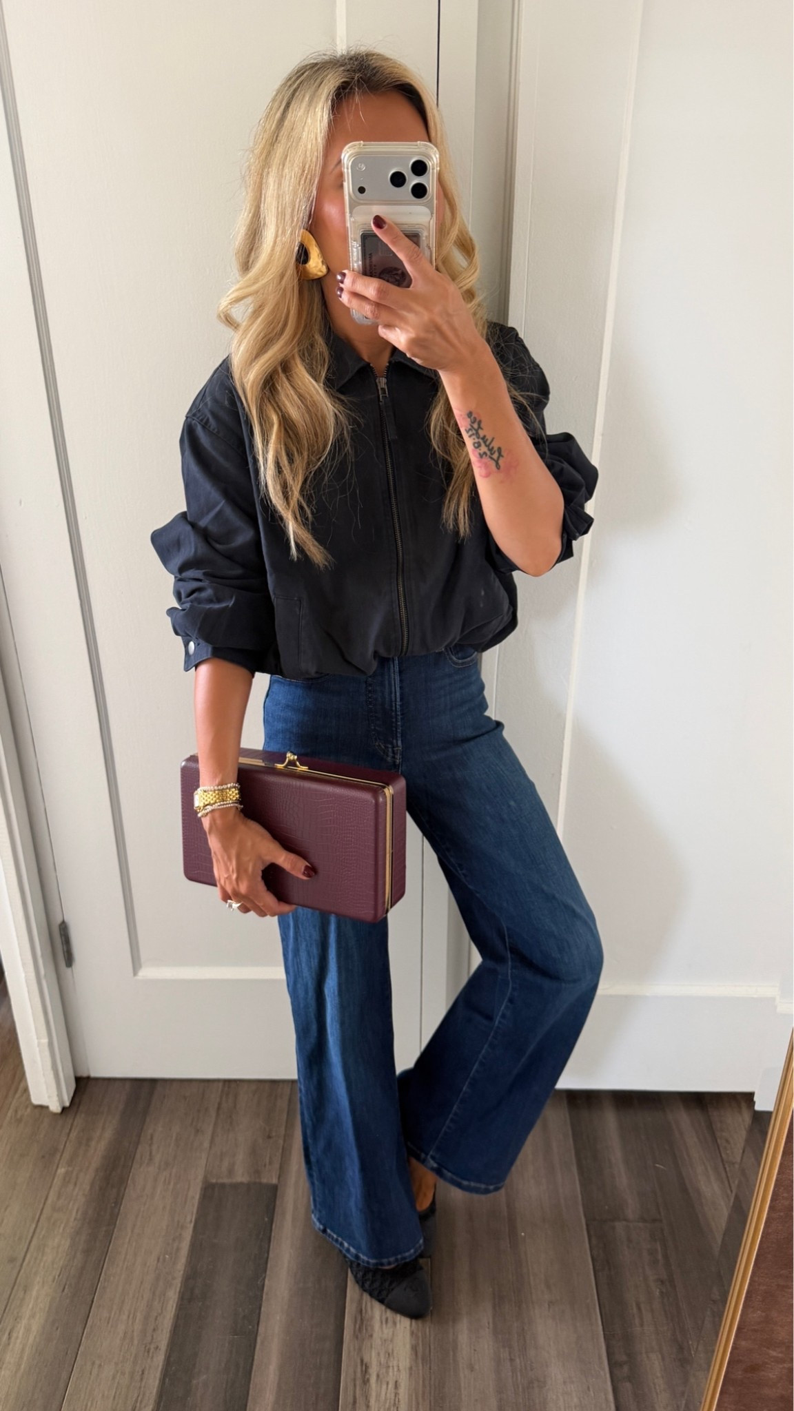 Size xs jacket, 24 jeans, Chanel flats.

#LTKOver40 #LTKSeasonal #LTKPetite