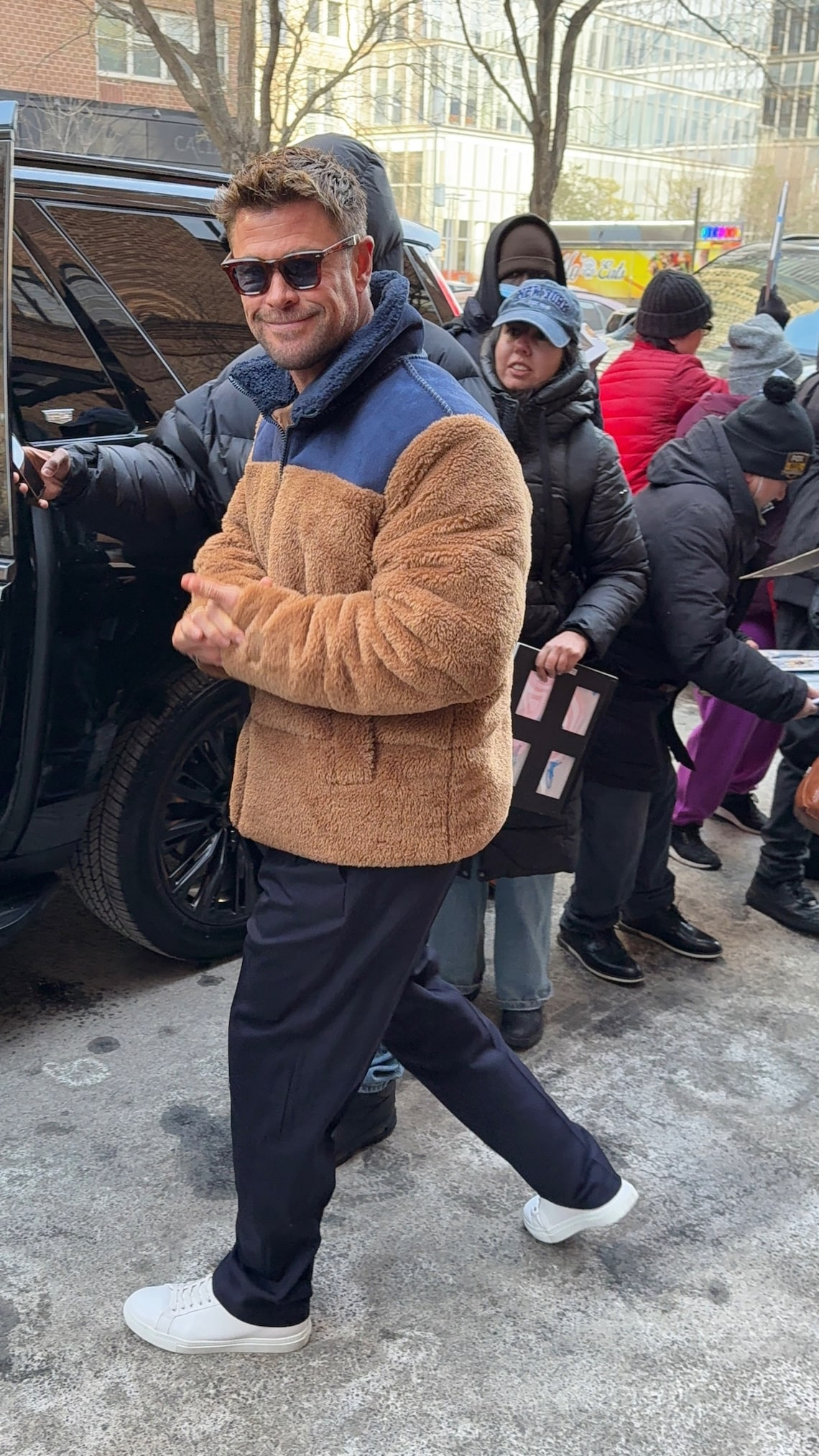 Chris Hemsworth's fleece puffer jacket 

 #LTKSeasonal #LTKSaleAlert #LTKMens