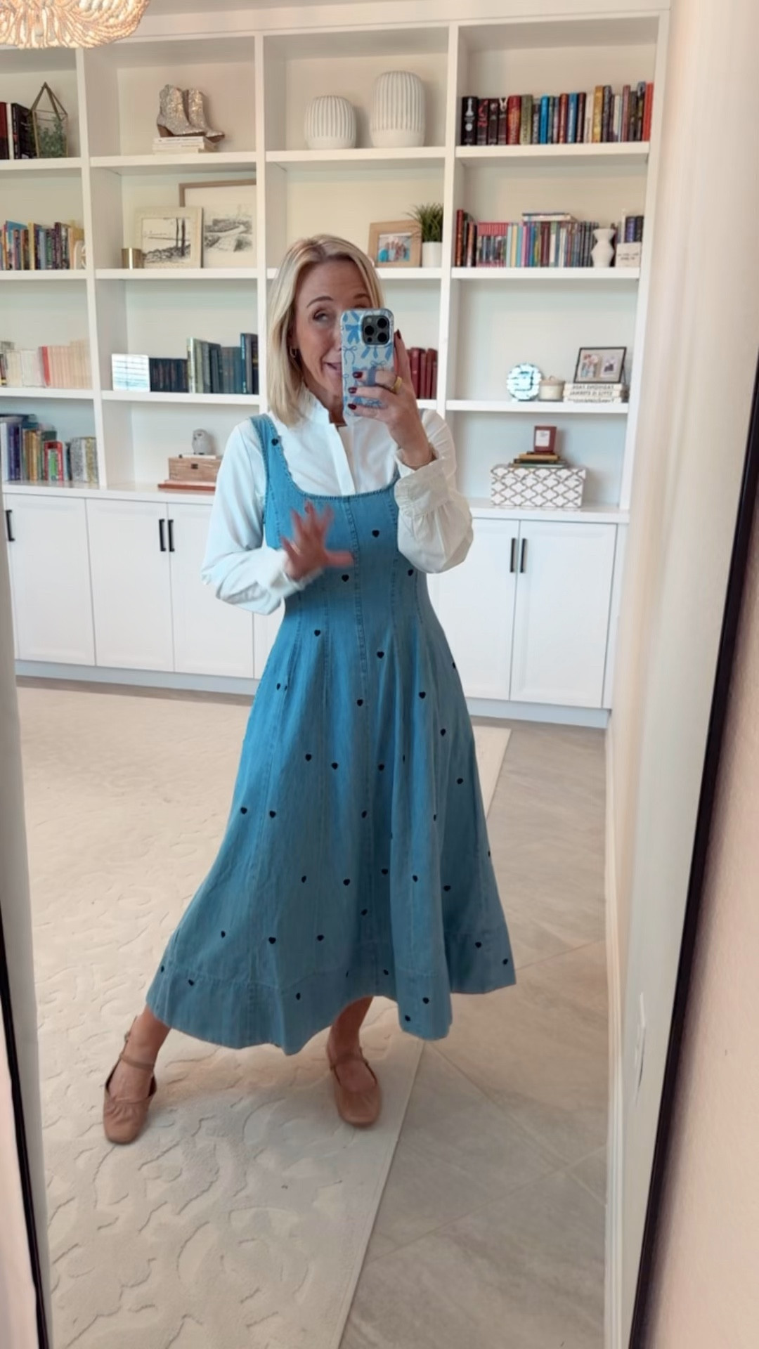 Walmart - more new dresses

Embroidered Hearts Denim Panel Midi Dress - size XS. $34. * Ruffle trim button-down blouse - size small (the listing has a sweater in the title and the listing, but this is the top I ordered!).

 

#LTKOver40 #LTKSeasonal #LTKFindsUnder50